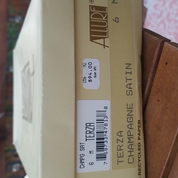 Allure Terza sling back heels size 6 champagne colored vintage - Picture 12 of 15